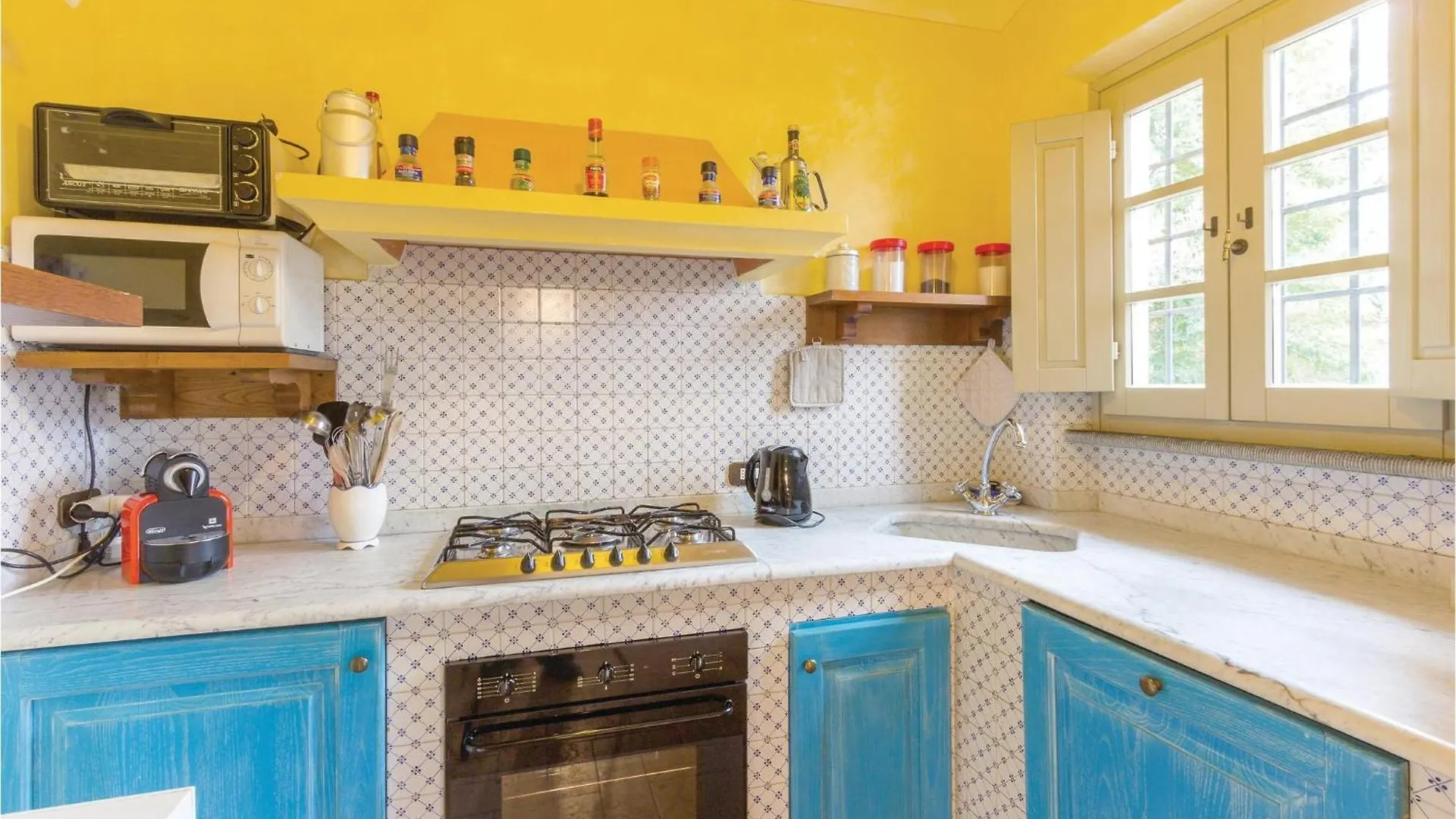 3 Bedroom Cozy Home In Camaiore Lu Montemagno  Italy