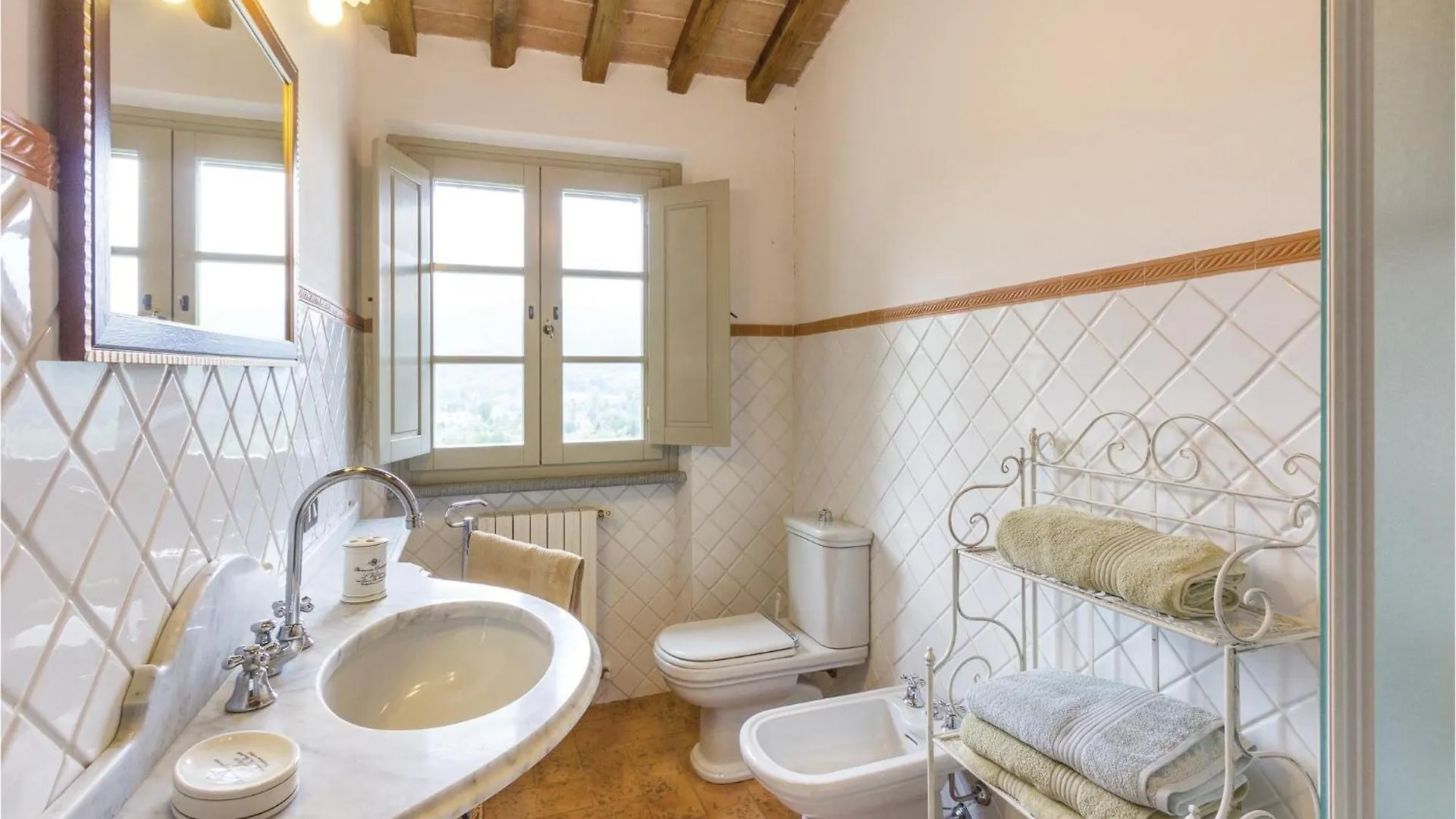 3 Bedroom Cozy Home In Camaiore Lu Montemagno